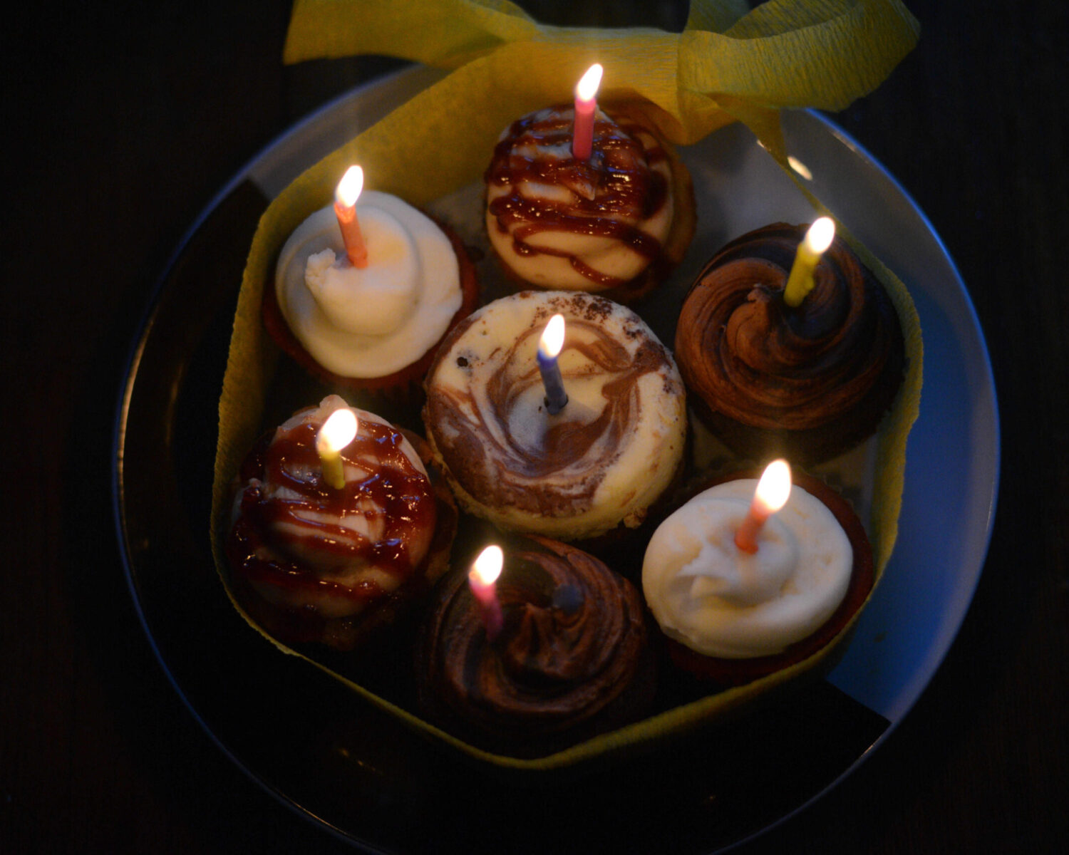 14. candles in cake 20 Minutes or Less: Singing Happy Birthday and Blowing Out the Candles A 20 Minutes or Less: Singing "Happy Birthday" and Blowing Out the Candles - (Photos by Anna Rathkopfs, 2017-2022.)